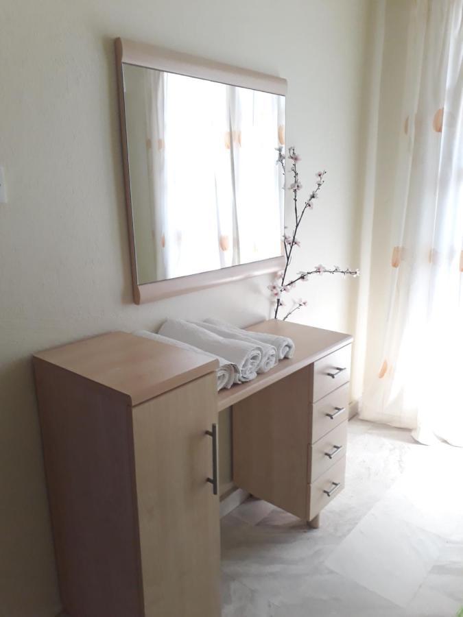 Nefeli Seaside Apartments Полихроно Экстерьер фото